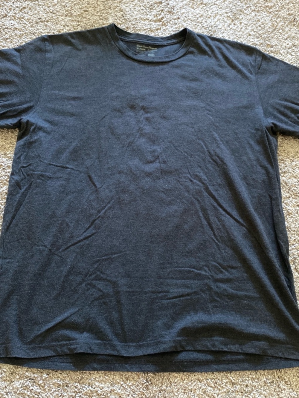 Classic Men's Gray Crewneck T-Shirt